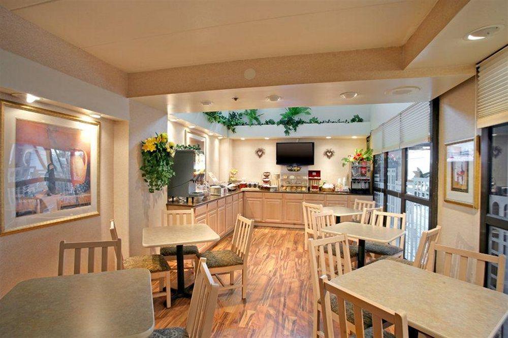 เบสท์ เวสเทิร์น เอ็คเซคคูทีฟ อินน์ เคโนชา ร้านอาหาร รูปภาพ